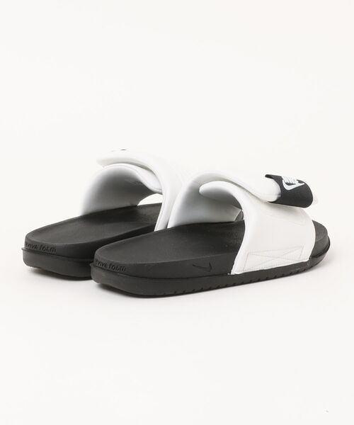 NIKE(ナイキ)の「NIKE ナイキ OFFCOURT ADJUST SLIDE【超軽量】メンズシャワーサンダル スポーツサンダル(オフコートアジャストスライド) DQ9624 100 サミットホワイト(サンダル・メンズ・ホワイト×ブラック・25.0cm/26.0cm/27.0cm/28.0cm)」の2枚目の写真
