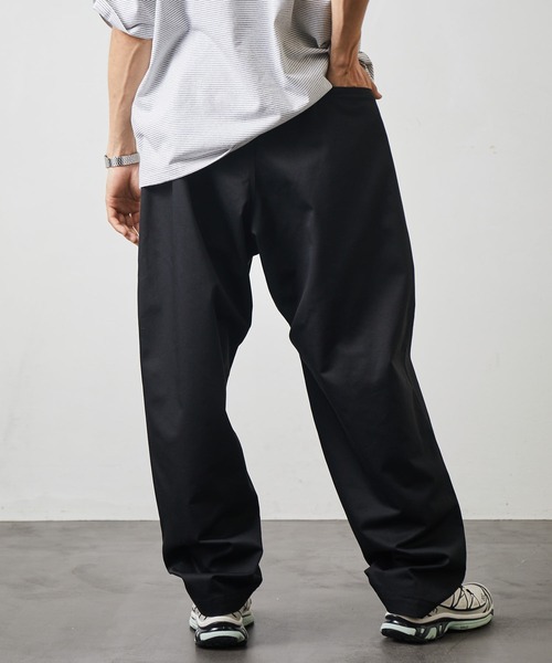 FREAK'S STORE(フリークスストア)の「限定展開 ワイドシルエット テーパード イージーパンツ(チノパンツ・メンズ・チャコールグレー/ネイビー/ブラック/ベージュ・LARGE/MEDIUM/SMALL)」の12枚目の写真