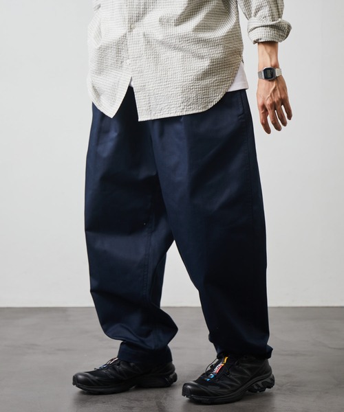 限定展開 ワイドシルエット テーパード イージーパンツ