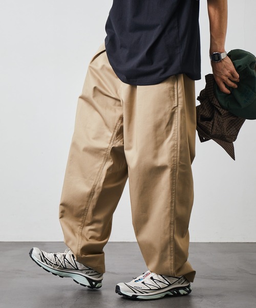 FREAK'S STORE(フリークスストア)の「限定展開 ワイドシルエット テーパード イージーパンツ(チノパンツ・メンズ・チャコールグレー/ネイビー/ブラック/ベージュ・LARGE/MEDIUM/SMALL)」の20枚目の写真