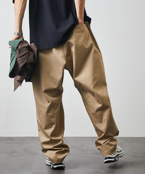 FREAK'S STORE(フリークスストア)の「限定展開 ワイドシルエット テーパード イージーパンツ(チノパンツ・メンズ・チャコールグレー/ネイビー/ブラック/ベージュ・LARGE/MEDIUM/SMALL)」の16枚目の写真