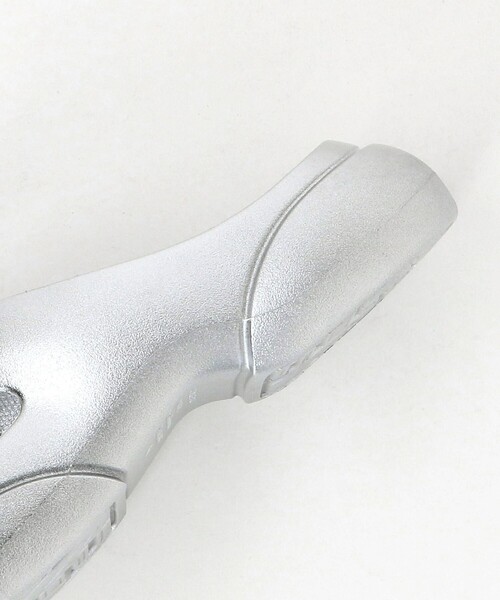 PAES（ペイズ）の「＜PAES＞メタリック NEW FLIPFLOP タビサンダル（サンダル・レディース・シルバー・23cm/24cm）」の14枚目の写真