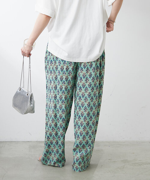 Remind me and forever(リマインドミーアンドフォーエバー)の「【WEB限定】総柄レーヨンイージーパンツ(その他パンツ・レディース・ベージュ/ブラウン/ターコイズブルー/オレンジ/グリーン/グレー・FREE)」の21枚目の写真