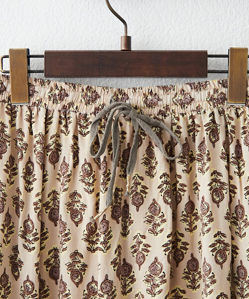 Remind me and forever(リマインドミーアンドフォーエバー)の「【WEB限定】総柄レーヨンイージーパンツ(その他パンツ・レディース・ベージュ/ブラウン/ターコイズブルー/オレンジ/グリーン/グレー・FREE)」の18枚目の写真