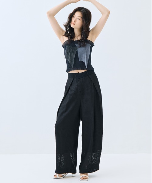STUDIOUS(ステュディオス)の「【STUDIOUS/ステュディオス】Asymmetric Front Mesh Trousers/アシンメトリックフロントメッシュトラウザーズパンツ(その他パンツ・レディース・アイボリー/ブラック・1/2)」の5枚目の写真