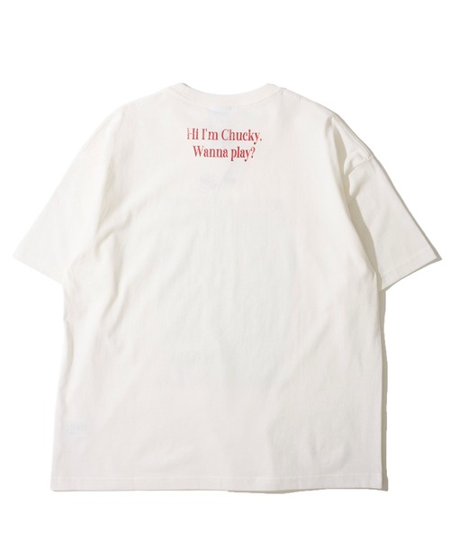 ADPOSION（アドポーション）の「【CHUCKY / チャッキー】POSTER DESIGN PRINT TEE / ポスター風デザインプリントTシャツ（Tシャツ/カットソー・レディース・ホワイト/ブラック・X-LARGE/LARGE/MEDIUM）」の4枚目の写真