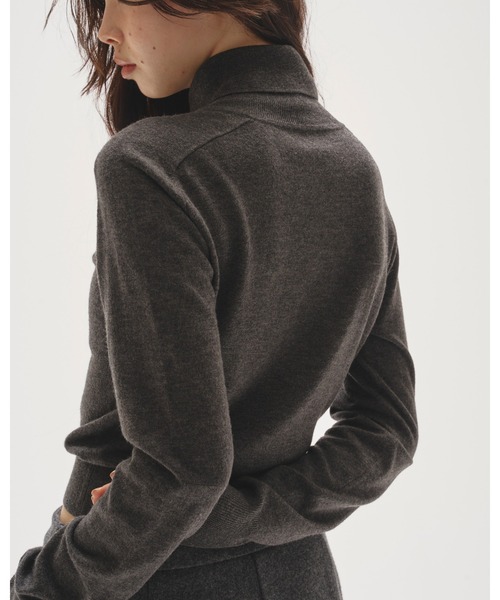 TODAYFUL(トゥデイフル)の「Front Botton Knit(ニット/セーター・レディース・チャコールグレー/モカ・FREE)」の10枚目の写真