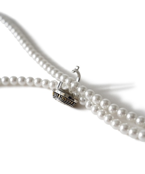 Subciety(サブサエティ)の「Medaille pearl necklace(ネックレス・メンズ・ホワイト/ブラック・FREE)」の16枚目の写真