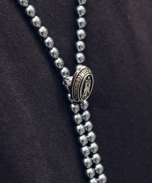 Subciety(サブサエティ)の「Medaille pearl necklace(ネックレス・メンズ・ホワイト/ブラック・FREE)」の3枚目の写真