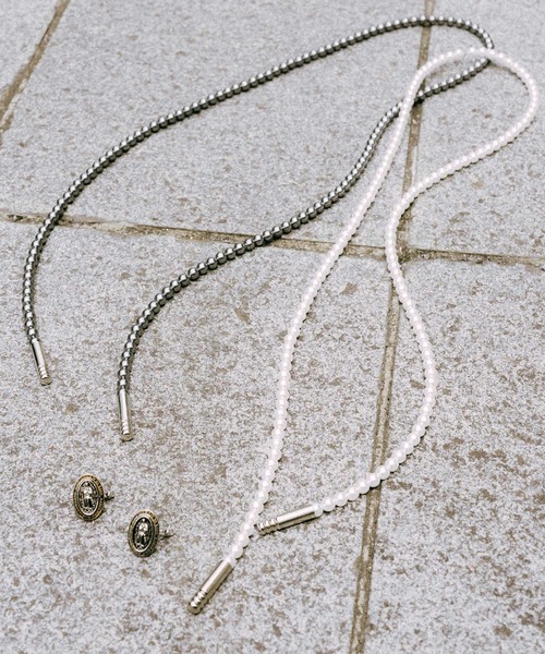 Subciety(サブサエティ)の「Medaille pearl necklace(ネックレス・メンズ・ホワイト/ブラック・FREE)」の5枚目の写真