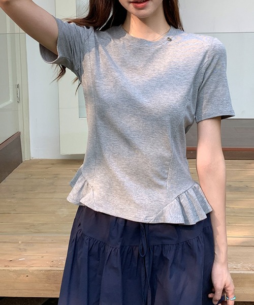 2ly2(トゥーリートゥー)の「裾フリルTシャツ(Tシャツ/カットソー・レディース・ブラック/グレー/イエロー/ホワイト・FREE)」の13枚目の写真