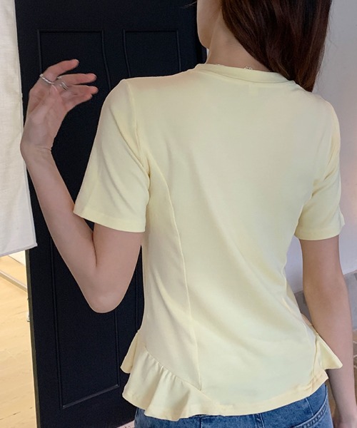 2ly2(トゥーリートゥー)の「裾フリルTシャツ(Tシャツ/カットソー・レディース・ブラック/グレー/イエロー/ホワイト・FREE)」の5枚目の写真