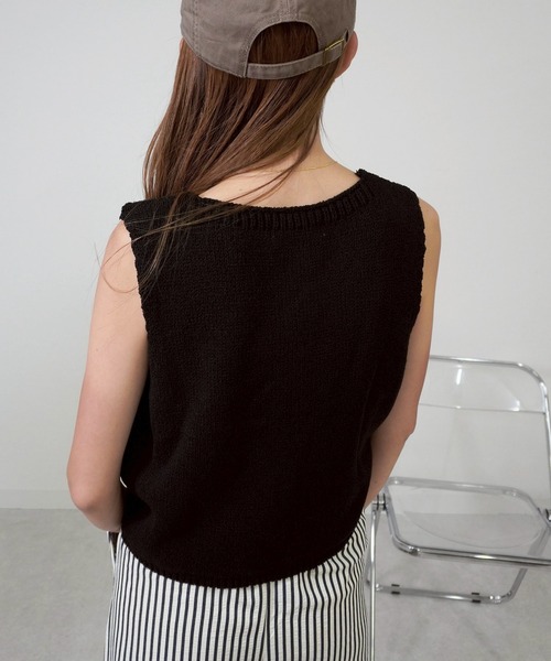 gossara（ゴサラ）の「Vネックニットベスト（ベスト・レディース・ベージュ/ブラック/グレイッシュベージュ・FREE）」の6枚目の写真