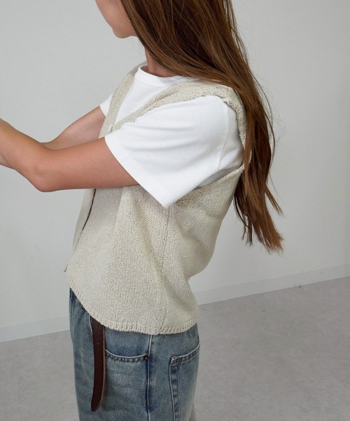 gossara（ゴサラ）の「Vネックニットベスト（ベスト・レディース・ベージュ/ブラック/グレイッシュベージュ・FREE）」の14枚目の写真