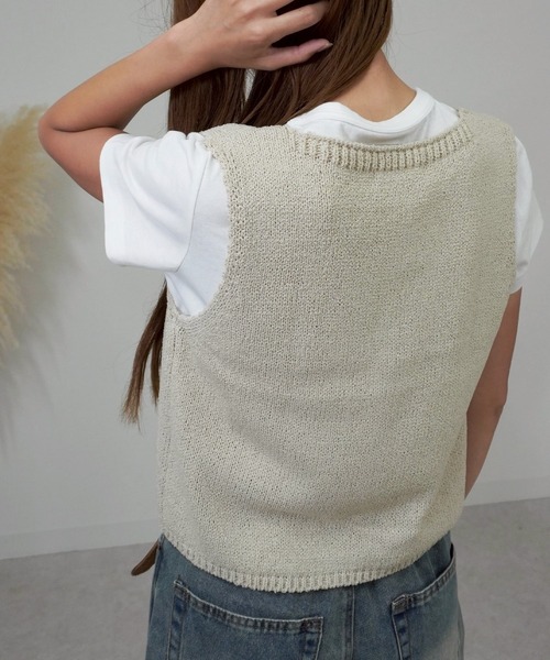 gossara（ゴサラ）の「Vネックニットベスト（ベスト・レディース・ベージュ/ブラック/グレイッシュベージュ・FREE）」の15枚目の写真