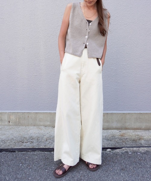 gossara（ゴサラ）の「Vネックニットベスト（ベスト・レディース・ベージュ/ブラック/グレイッシュベージュ・FREE）」の7枚目の写真