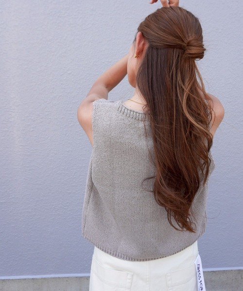 gossara（ゴサラ）の「Vネックニットベスト（ベスト・レディース・ベージュ/ブラック/グレイッシュベージュ・FREE）」の9枚目の写真