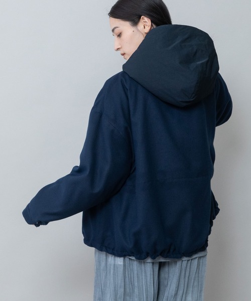 Munich（ミューニック）の「【軽量】【保温性】【吸水・速乾性】梳毛調合繊×ツイル×octaフーデットブルゾン（ブルゾン・レディース・ネイビー/チャコールグレー/グレー・S）」の7枚目の写真