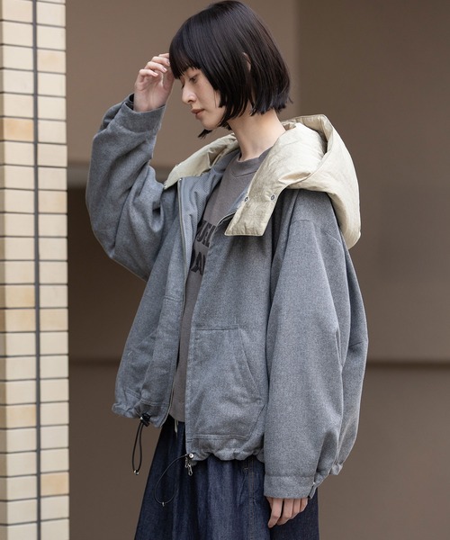 Munich（ミューニック）の「【軽量】【保温性】【吸水・速乾性】梳毛調合繊×ツイル×octaフーデットブルゾン（ブルゾン・レディース・ネイビー/チャコールグレー/グレー・S）」の14枚目の写真