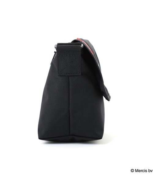 Manhattan Portage(マンハッタンポーテージ)の「Manhattan Portage/マンハッタンポーテージ ショルダーバック "Miffy70周年ロゴ" NYLON MESSENGER SM MIFFY MP1605JRBPMF70(ショルダーバッグ・メンズ・ブラック×ホワイト・FREE)」の5枚目の写真