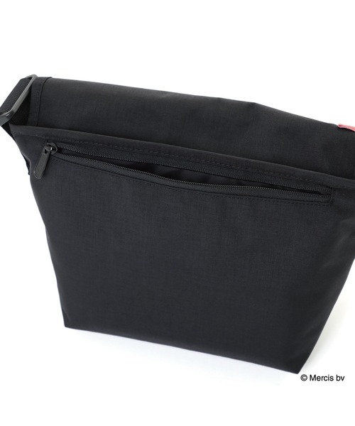 Manhattan Portage(マンハッタンポーテージ)の「Manhattan Portage/マンハッタンポーテージ ショルダーバック "Miffy70周年ロゴ" NYLON MESSENGER SM MIFFY MP1605JRBPMF70(ショルダーバッグ・メンズ・ブラック×ホワイト・FREE)」の9枚目の写真