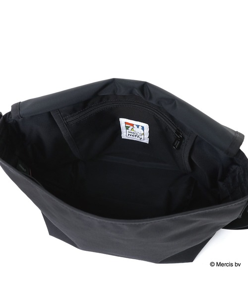 Manhattan Portage(マンハッタンポーテージ)の「Manhattan Portage/マンハッタンポーテージ ショルダーバック "Miffy70周年ロゴ" NYLON MESSENGER SM MIFFY MP1605JRBPMF70(ショルダーバッグ・メンズ・ブラック×ホワイト・FREE)」の10枚目の写真
