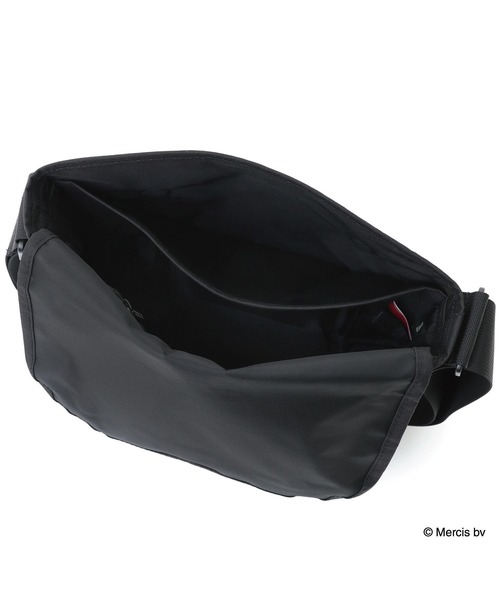 Manhattan Portage(マンハッタンポーテージ)の「Manhattan Portage/マンハッタンポーテージ ショルダーバック "Miffy70周年ロゴ" NYLON MESSENGER SM MIFFY MP1605JRBPMF70(ショルダーバッグ・メンズ・ブラック×ホワイト・FREE)」の11枚目の写真