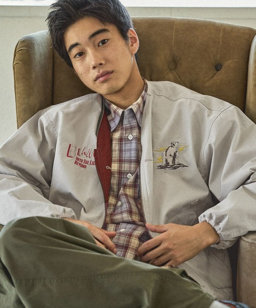 niko and...（ニコアンド）の「リバーシブル刺繍ブルゾン（ブルゾン・メンズ・チャコール/グレー・MEDIUM/LARGE）」の6枚目の写真