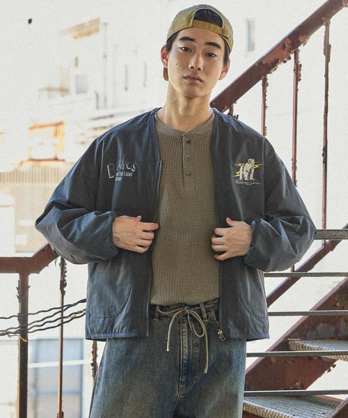 niko and...（ニコアンド）の「リバーシブル刺繍ブルゾン（ブルゾン・メンズ・チャコール/グレー・MEDIUM/LARGE）」の11枚目の写真