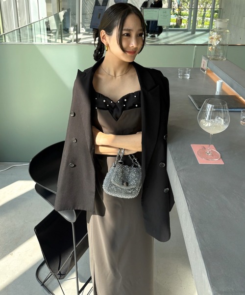 ANDRESD(アンドレスド)の「ドロップドパールドレス / dropped pearl dress(ドレス・レディース・ブラック/ベージュ/チャコール・S/M/L)」の5枚目の写真