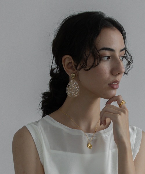 abaskdesign(アバスクデザイン)の「ニュアンスラメプレートマットピアス(ピアス(両耳用)・レディース・ゴールド/シルバー・FREE)」の3枚目の写真