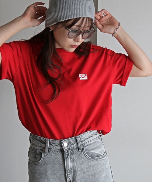 COURO(コウロ)の「バックロゴデザインカラフルTシャツ(Tシャツ/カットソー・レディース・ホワイト系/レッド系/ホワイト系1/ホワイト系2/レッド系1/グレー系2/レッド系2/グレー系/ネイビー系/ホワイト系3/ネイビー系2/イエロー系2/グレー系1/オートミール/イエロー系/イエロー系1/ピンク系1/ピンク系2/ブルー/ネイビー系1/ピンク系・FREE)」の19枚目の写真