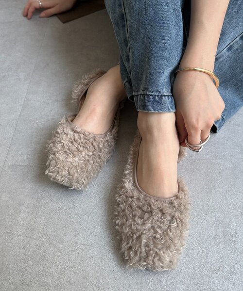 DouDou（ドゥドゥ）の「サイドオープンボアフラットシューズ（パンプス・レディース・ブラック/ベージュ・LARGE/SMALL/MEDIUM）」の2枚目の写真