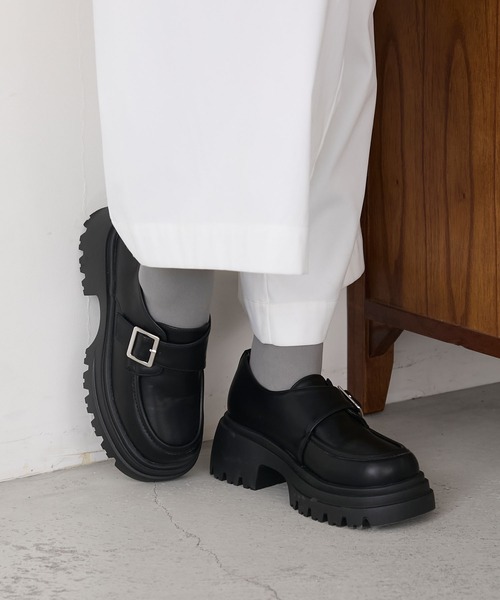 forksy.（フォルクシー）の「【forksy.】ボリュームソールバックルベルトローファー（ローファー・レディース・ブラック/ブラウン・L/M）」の6枚目の写真