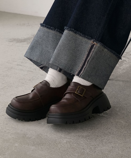 forksy.（フォルクシー）の「【forksy.】ボリュームソールバックルベルトローファー（ローファー・レディース・ブラック/ブラウン・L/M）」の12枚目の写真