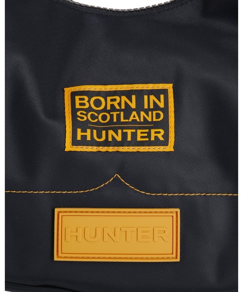 HUNTER(ハンター)の「ナイロン ミディ ホーボー ボーン イン スコットランド(ショルダーバッグ・レディース・ブラック・ONE)」の5枚目の写真