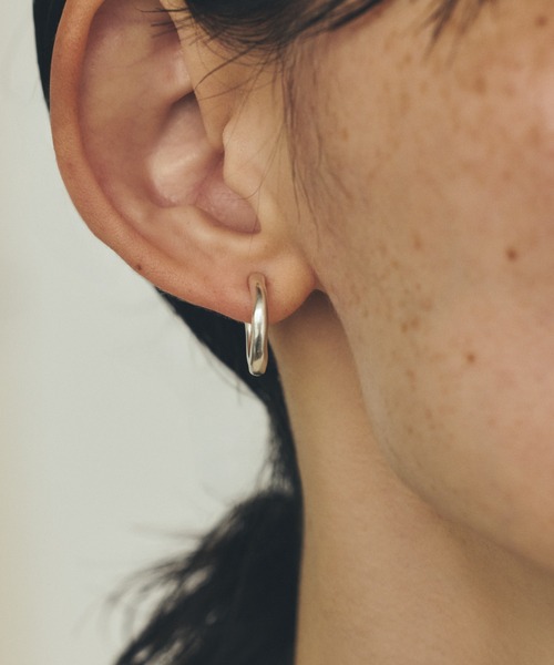 TEN.（テン）の「SILVER925 ロールイヤリング（イヤリング・レディース・シルバー・FREE）」の4枚目の写真