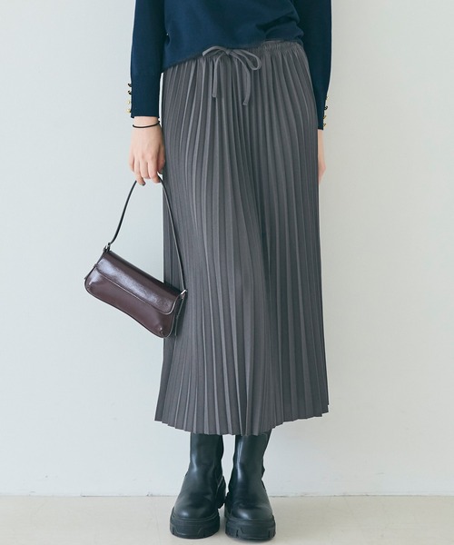 coca(coca)(コカ)の「プリーツフレアスカート(スカート・レディース・チャコール/ブラック・L/M)」の2枚目の写真