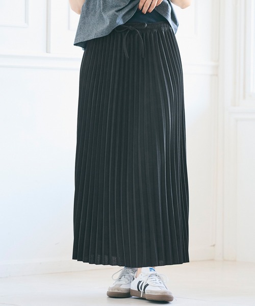 coca(coca)(コカ)の「プリーツフレアスカート(スカート・レディース・チャコール/ブラック・L/M)」の1枚目の写真