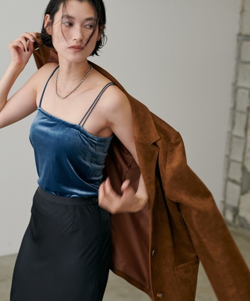 LARUTA（ラルータ）の「【LARUTA】カップ付きベロアキャミ（キャミソール・レディース・ブラック/グレー系その他/ブルー系その他/グレイッシュベージュ・FREE）」の20枚目の写真
