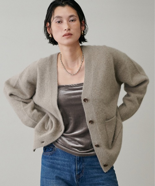 LARUTA（ラルータ）の「【LARUTA】カップ付きベロアキャミ（キャミソール・レディース・ブラック/グレー系その他/ブルー系その他/グレイッシュベージュ・FREE）」の10枚目の写真