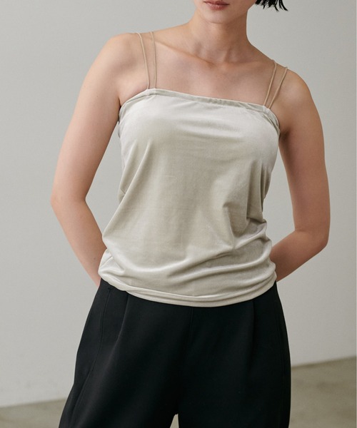 LARUTA（ラルータ）の「【LARUTA】カップ付きベロアキャミ（キャミソール・レディース・ブラック/グレー系その他/ブルー系その他/グレイッシュベージュ・FREE）」の15枚目の写真