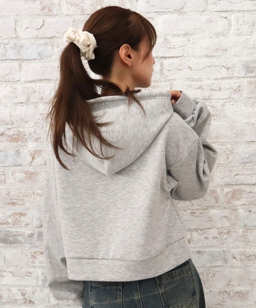 CECIL McBEE（セシルマクビー）の「エンボスロゴパーカー（パーカー・レディース・アイボリー/グレー/ブラック・MEDIUM/LARGE）」の14枚目の写真