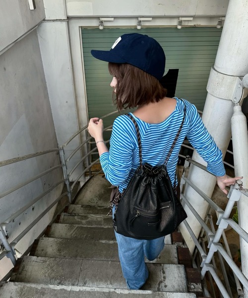 INTER FACTORY（インターファクトリー）の「emuniem by.ゆいか - 4wayビンテージナップサック（バックパック/リュック・レディース・ブラック・FREE）」の4枚目の写真