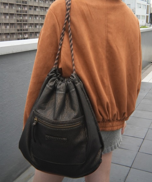 INTER FACTORY（インターファクトリー）の「emuniem by.ゆいか - 4wayビンテージナップサック（バックパック/リュック・レディース・ブラック・FREE）」の6枚目の写真