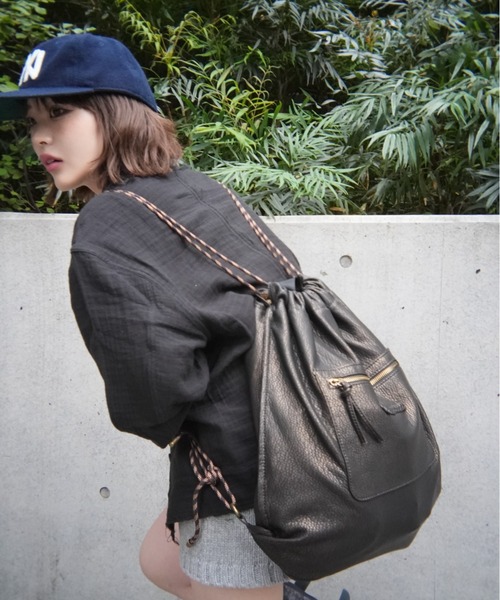 INTER FACTORY（インターファクトリー）の「emuniem by.ゆいか - 4wayビンテージナップサック（バックパック/リュック・レディース・ブラック・FREE）」の11枚目の写真