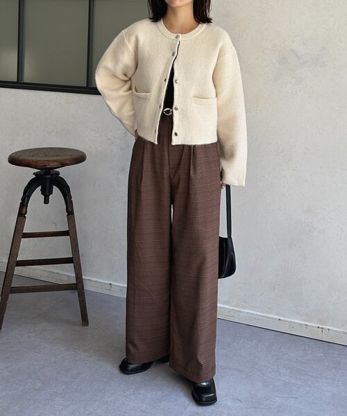 Thevon(ゼボン)の「タックストレートスラックス(その他パンツ・レディース・ブラウン/ベージュ・FREE)」の8枚目の写真