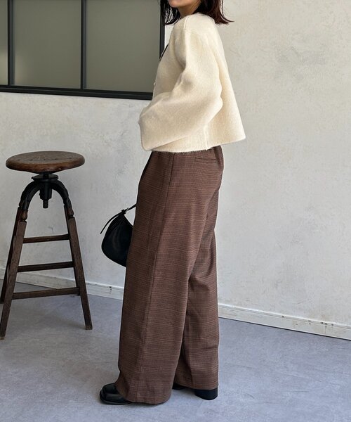 Thevon(ゼボン)の「タックストレートスラックス(その他パンツ・レディース・ブラウン/ベージュ・FREE)」の9枚目の写真