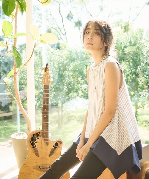 mikomori(ミコモリ)の「HANDKERCHIEF HEM TUNIC(C0381)(Tシャツ/カットソー・レディース・ホワイト×ネイビー/ホワイト×グレー・FREE)」の10枚目の写真