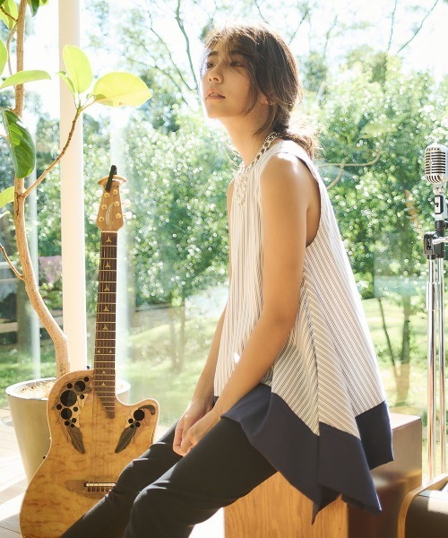 mikomori(ミコモリ)の「HANDKERCHIEF HEM TUNIC(C0381)(Tシャツ/カットソー・レディース・ホワイト×ネイビー/ホワイト×グレー・FREE)」の12枚目の写真